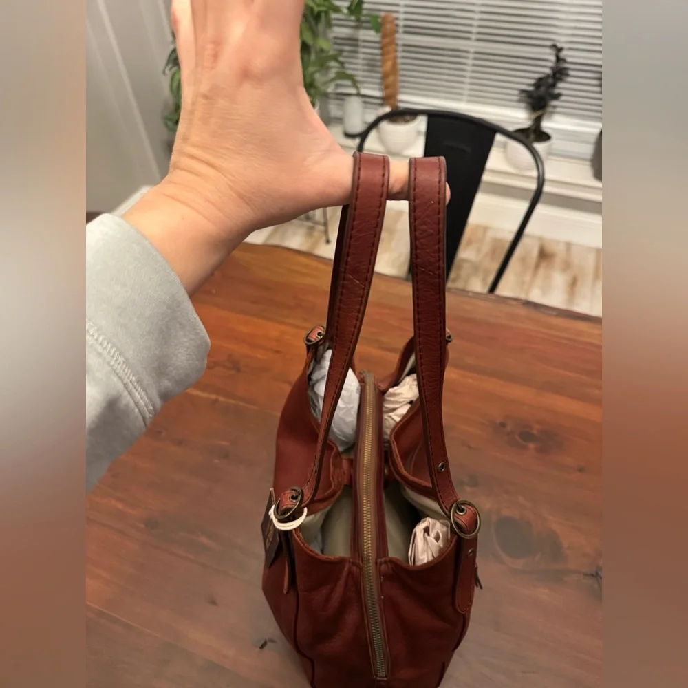 America Leather CO Cameron Triple Entry Shoulder bag in Cordovan Smooth Leather. - Picture 5 of 9